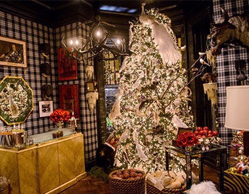 Holiday Issue: Bronson van Wyck’s Holiday Decor Master Class