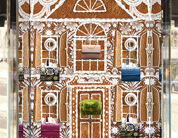 Holiday Issue: Gingerbread-House Windows