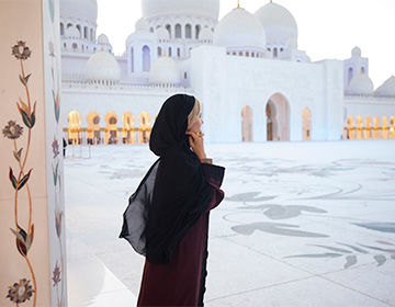Must Visit: The Sheikh Zayed Mosque, Abu Dhabi